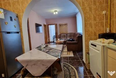 Casă cu 5 camere cu Teren 565 Mp în Central