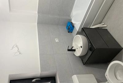 Apartament cu 2 camere decomandat în Văcăresti