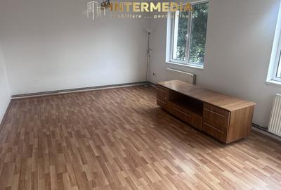 Casă individuală cu 4 camere cu Canalizare în Cetate - 11