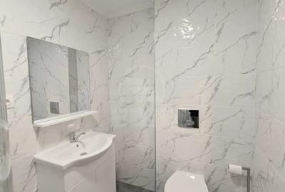 Apartament cu 4 camere semidecomandat în Central