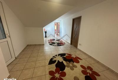 Casă cu 5 camere cu Teren 740 Mp în Central