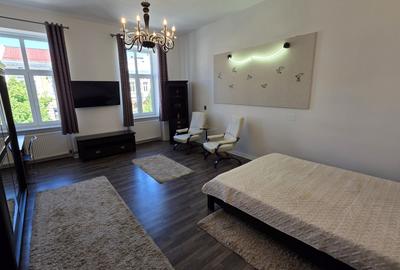 Apartament cu 2 camere semidecomandat, mobilat în Central - 4