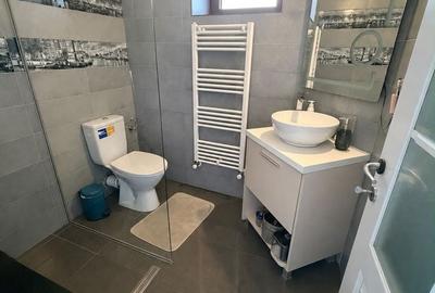 Casă cu 4 camere în Ultracentral