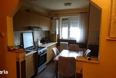 Apartament cu 2 camere în Cetate