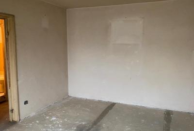 Apartament cu 4 camere decomandat în Tineretului - 2