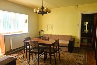 Apartament cu 3 camere semidecomandat în Girocului - 1