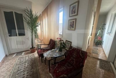 Casă individuală cu 12 camere cu Canalizare în Semicentral - 1