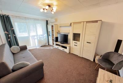 Apartament cu 2 camere decomandat, mobilat în Tei