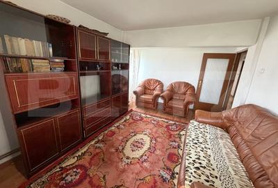 Apartament cu 3 camere decomandat, mobilat în 9 Mai