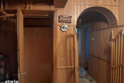 Apartament cu 3 camere decomandat în Cantemir