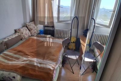 Apartament cu 3 camere semidecomandat în Gorjului - 3