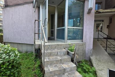 Spațiu comercial, de 54 mp, în Piața Centrală - 8