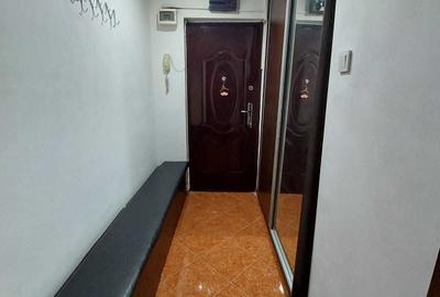 Apartament cu 3 camere decomandat în Brâncoveanu