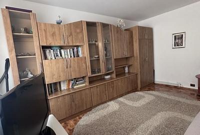 Apartament cu 3 camere decomandat în Exterior Vest - 2