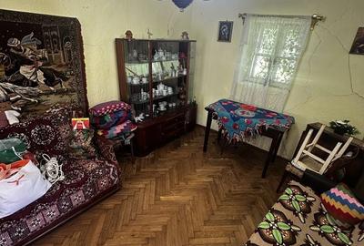 Casă cu 3 camere cu Teren 1124 Mp în Central