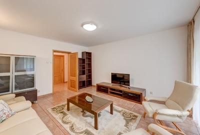 Apartament cu 3 camere decomandat, mobilat în Decebal - 5