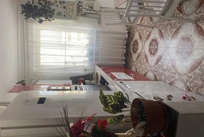 Apartament cu 3 camere decomandat în Central - 1