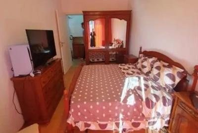 Apartament cu 2 camere decomandat în Tractorul - 3