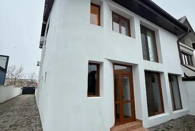 Casă cu 3 camere cu Teren 20 Mp în Vitan - 1