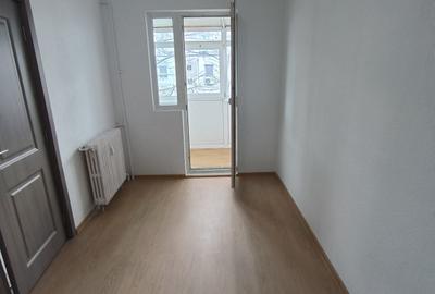 Apartament cu 2 camere semidecomandat în Malu Roșu - 4