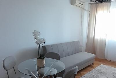 Apartament cu 2 camere decomandat în Titan