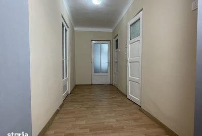 Casă cu 4 camere cu Teren 197 Mp în Central - 15