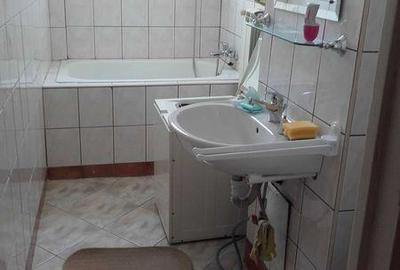 Garsonieră decomandată în Decebal