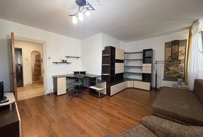 Apartament cu 2 camere decomandat în Titan