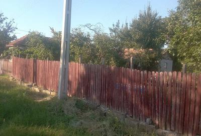 Casă cu Teren 1450 Mp în Central