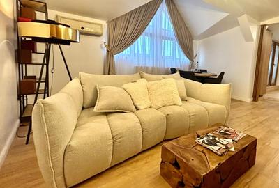 Apartament cu 3 camere semidecomandat în Străulești