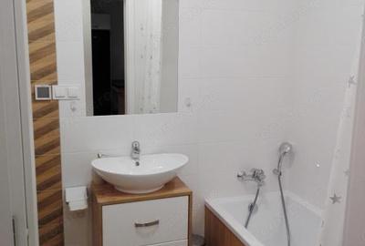 Apartament cu 3 camere decomandat în P-ța Universității - 2