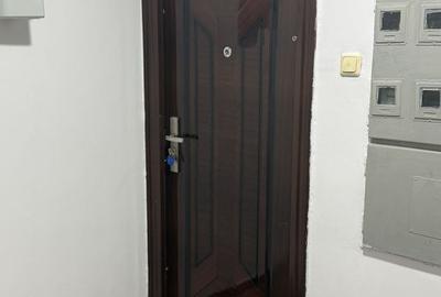 Apartament cu 3 camere decomandat în Crângași - 9