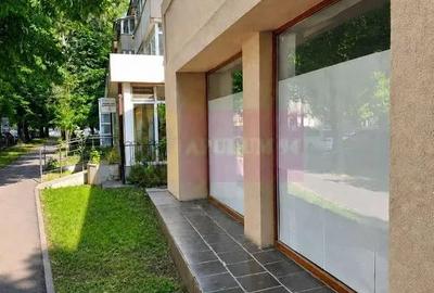 Spațiu comercial, de 59 mp, în Central - 1