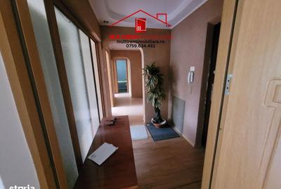 Apartament cu 3 camere decomandat în Pelican - 3