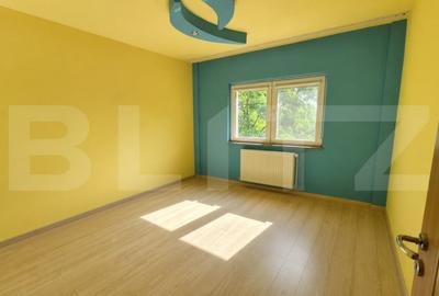 Apartament cu 3 camere decomandat în Carpați 2