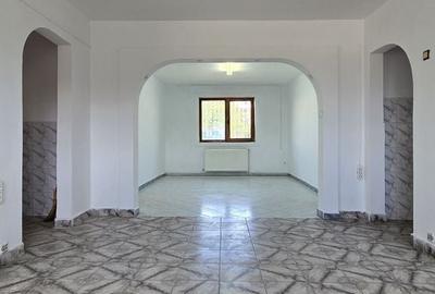 Apartament cu 4 camere în Central - 14
