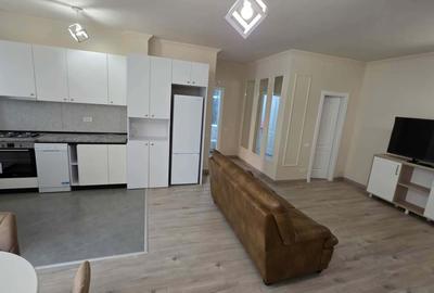 Apartament cu 2 camere semidecomandat, mobilat în Decebal