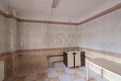 Casă individuală cu 10 camere cu Canalizare în 13 Septembrie - 6