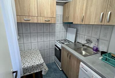 Apartament cu 2 camere semidecomandat în Micro 14