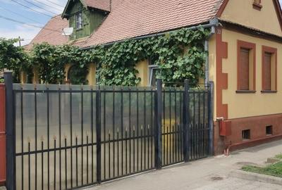Casă individuală cu 2 camere cu Canalizare în Cristian - 3