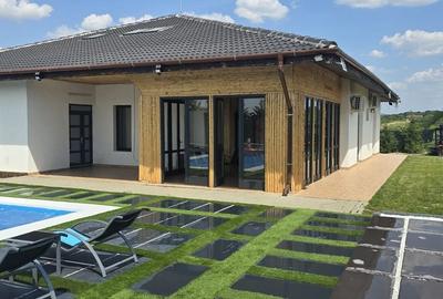 Casă cu 7 camere cu Teren 1500 Mp în Sânmartin - 3