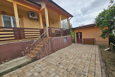 Casă cu 4 camere în Uiasca - 4