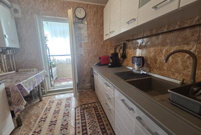 Apartament cu 3 camere decomandat, mobilat în Alexandru cel Bun - 2