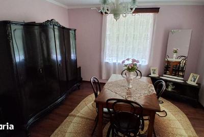 Casă cu 4 camere cu Teren 1600 Mp în Poiana - 3