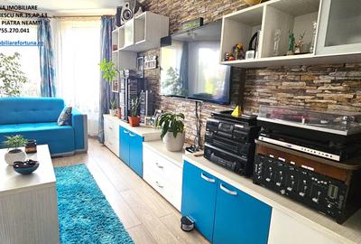 Casă cu 6 camere cu Teren 1059 Mp în Exterior Sud