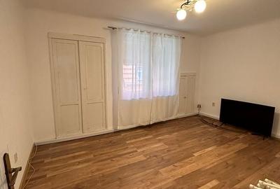 Casă cu 3 camere cu Teren 300 Mp în Central - 9