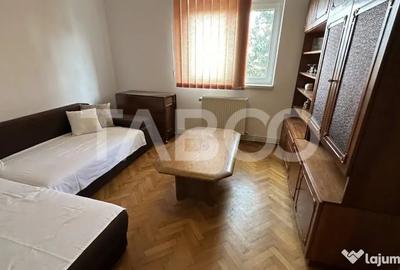 Apartament cu 4 camere decomandat în Ștrand