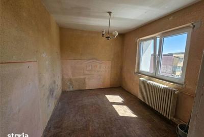 Apartament cu 3 camere semidecomandat în Central - 6