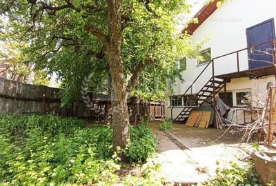 Teren de 435 mp, în Plopilor