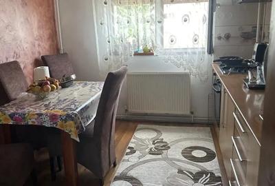 Apartament cu 3 camere semidecomandat în Central - 9
